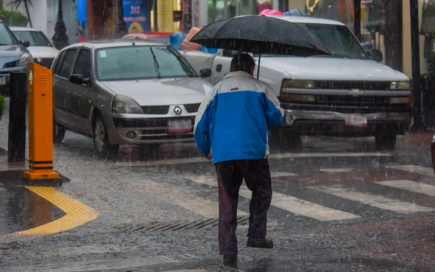 SMN prevé lluvias y viento tras el frente frío 46