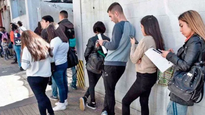 El mercado laboral conserva una desocupación baja y abre espacio a nuevas estrategias