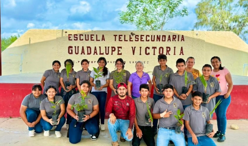 Jóvenes de San Carlos participan en jornada ambiental Sembrando Futuro