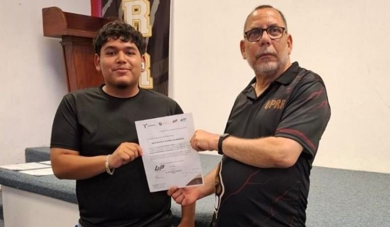 UPRR fortalece el apoyo estudiantil con 79 becas institucionales