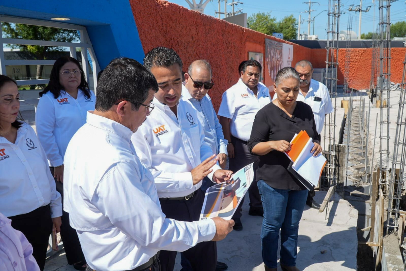 Contará la Universidad con Más y Mejores Edificios E Infraestructura en Nuevo Laredo. el Rector Supervisó Obras en la Frontera